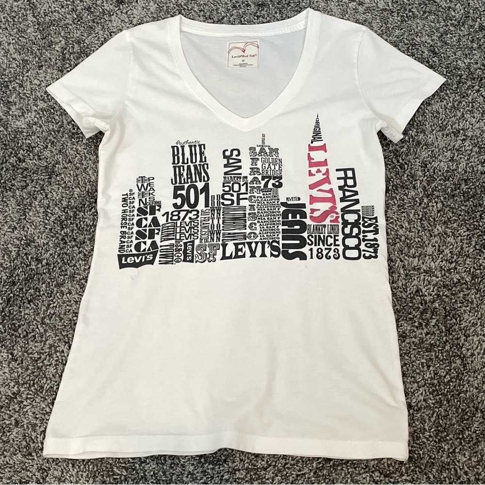 Levi's (Red Tab) White City Skyline Graphic V-Neck Short Sleeve Tee Size M
